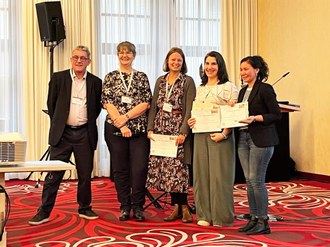 Professora Vânia Zanella Pinto recebeu duas premiações durante a “3rd Food Chemistry Conference: shaping a healthy and sustainable food chain through knowledge" realizada entre os dias 10 e 12 de outubro em Dresden, na Alemanha.