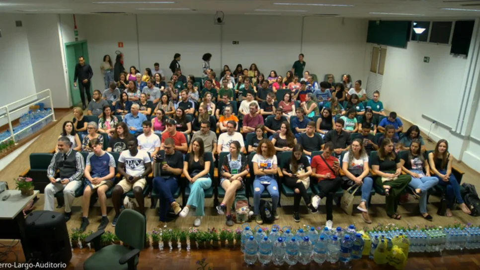 Inteligência Artificial no meio acadêmico é debatida na Semana Acadêmica Integrada da UFFS - Campus Cerro Largo