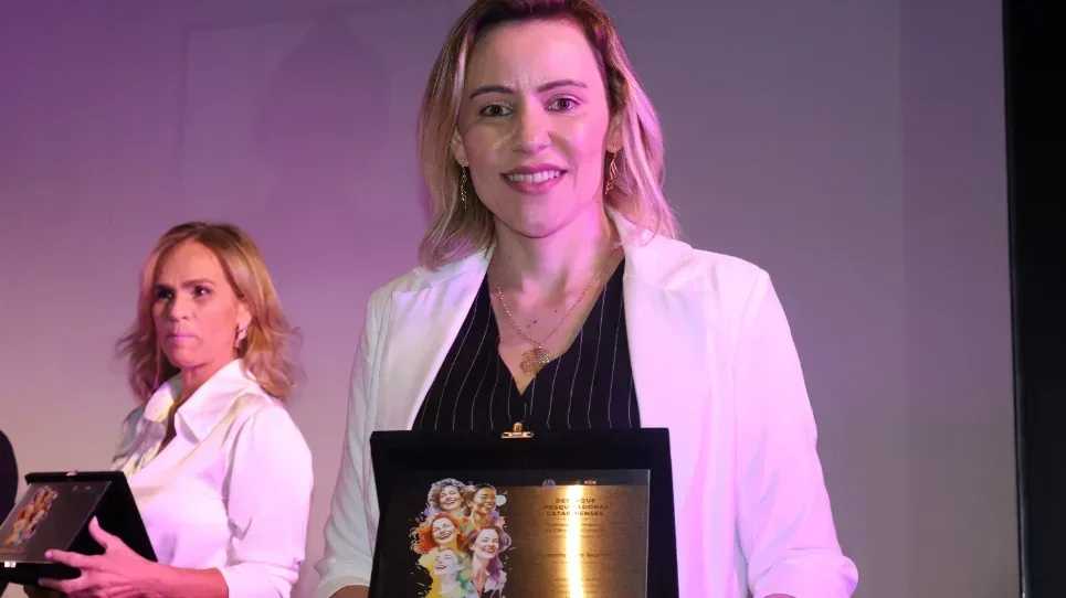 Professora Margarete Bagatini recebe o prêmio Mulheres de Impacto, da Fapesc