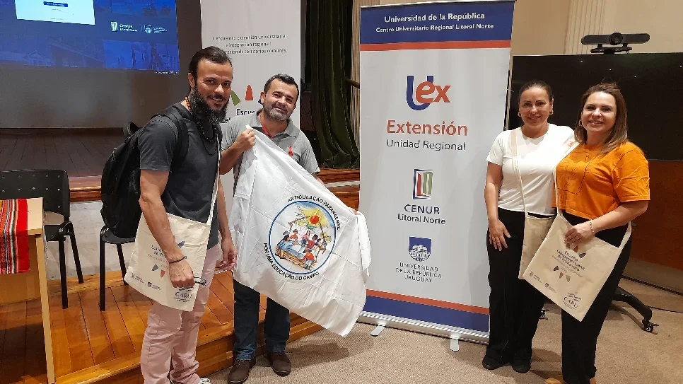 Cursos de Educação do Campo são apresentados em evento no Uruguai