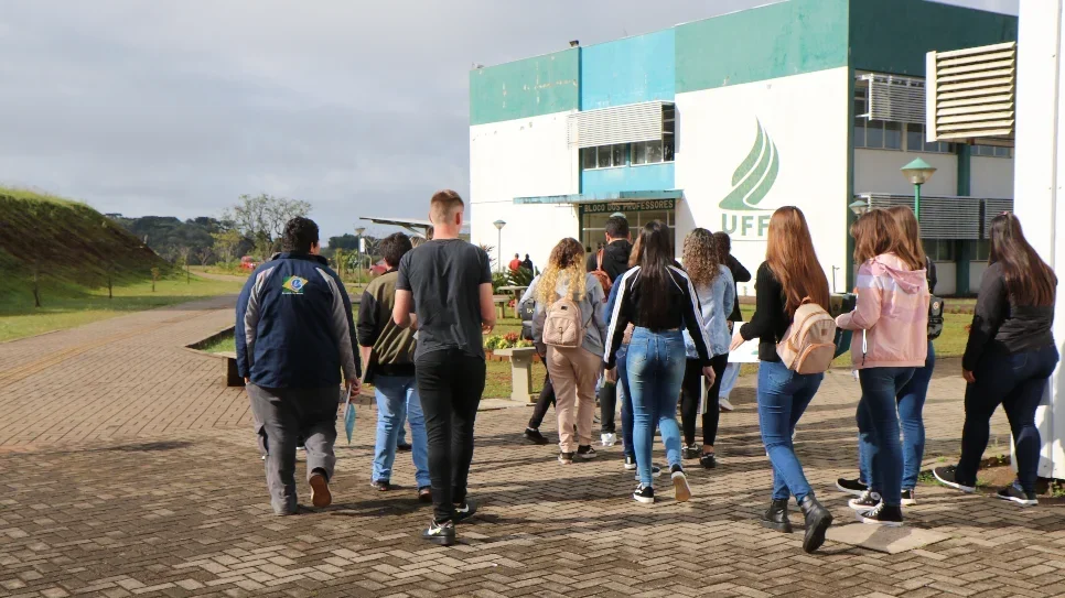 Escolas participam do projeto Portas Abertas na UFFS - Campus Erechim