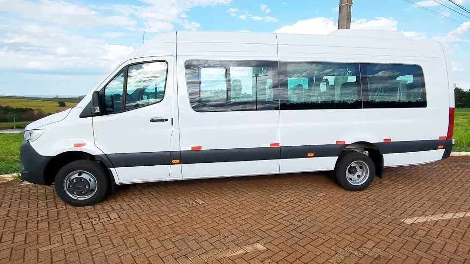 Campus Laranjeiras do Sul adquire novo veículo e amplia estrutura de transporte para atividades acadêmicas e institucionais